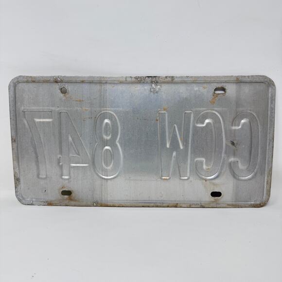 Vintage 1980’s Hawaii Aloha State License Plate CCW 847 Hawaiian Warrior Design - Picture 4 of 4